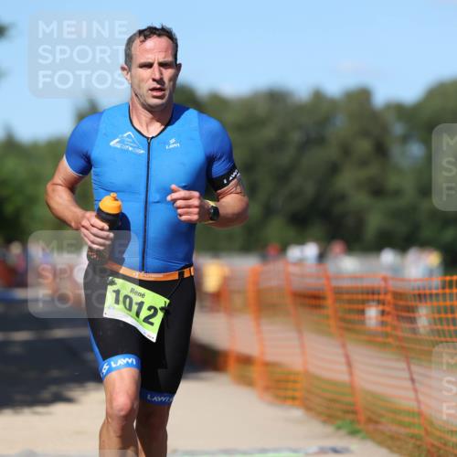07.09.2025 - 19. Norderstedt Triathlon Michael Strokosch http://msf.ph/oto/8761997 07.09.2025 15:00:09 Laufen 411, 1012 meine-sportfotos.de