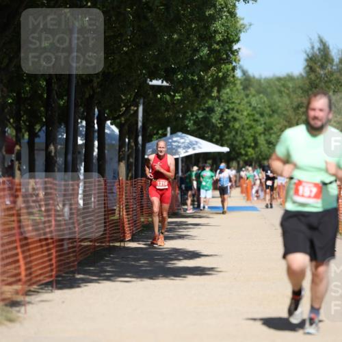 07.09.2025 - 19. Norderstedt Triathlon Michael Strokosch http://msf.ph/oto/8762008 07.09.2025 13:17:52 Laufen 157, 239, 1216 meine-sportfotos.de