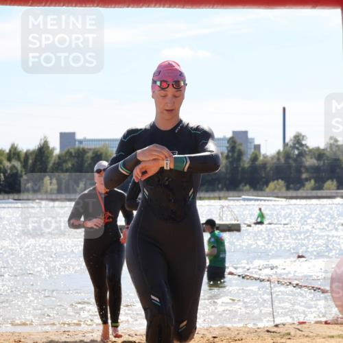 07.09.2025 - 19. Norderstedt Triathlon Luisa Fischer http://msf.ph/oto/8762028 07.09.2025 14:23:34 Schwimmen 437, 453, 1424, 1486, 1490 meine-sportfotos.de