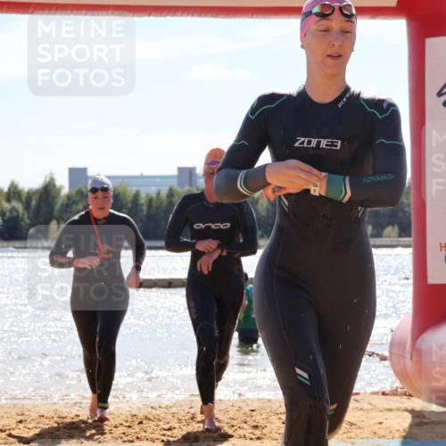 07.09.2025 - 19. Norderstedt Triathlon Luisa Fischer http://msf.ph/oto/8762036 07.09.2025 14:23:34 Schwimmen 437, 453, 1424, 1486, 1490 meine-sportfotos.de
