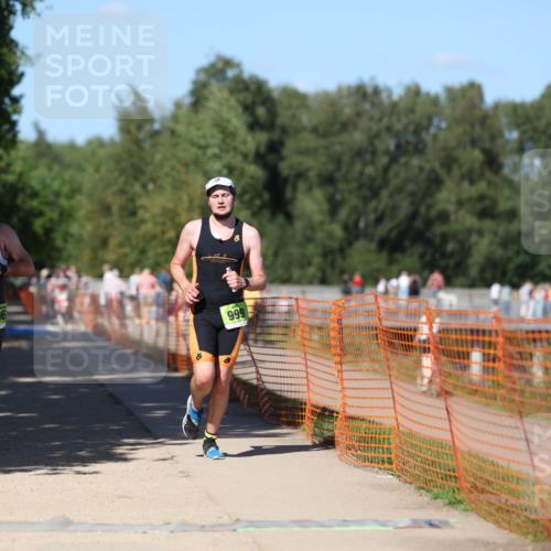 07.09.2025 - 19. Norderstedt Triathlon Michael Strokosch http://msf.ph/oto/8762043 07.09.2025 15:00:15 Laufen 963, 999 meine-sportfotos.de
