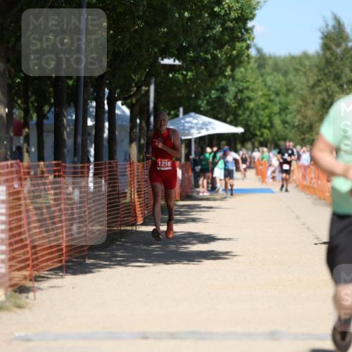 07.09.2025 - 19. Norderstedt Triathlon Michael Strokosch http://msf.ph/oto/8762090 07.09.2025 13:17:53 Laufen 157, 239, 1216 meine-sportfotos.de