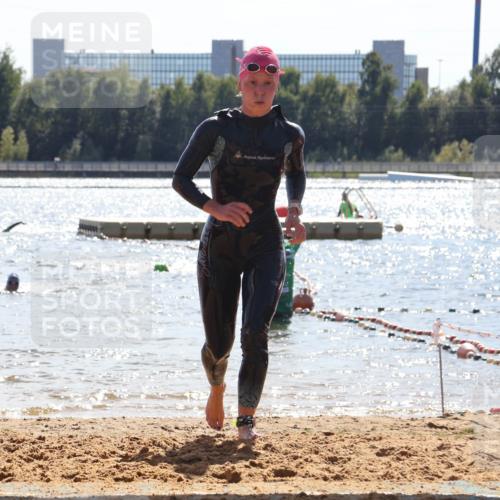 07.09.2025 - 19. Norderstedt Triathlon Luisa Fischer http://msf.ph/oto/8762094 07.09.2025 14:25:38 Schwimmen 464 meine-sportfotos.de