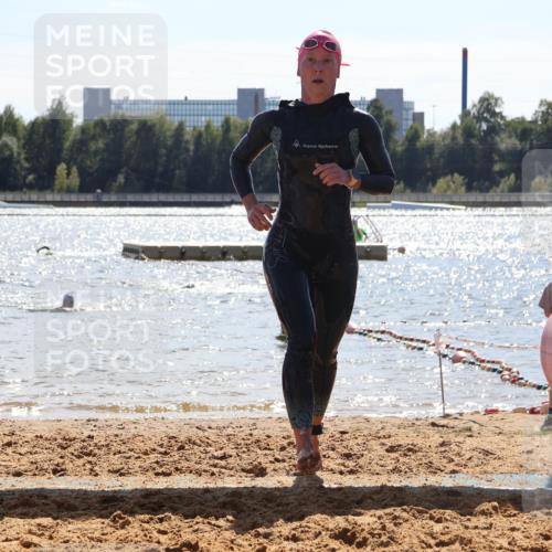 07.09.2025 - 19. Norderstedt Triathlon Luisa Fischer http://msf.ph/oto/8762105 07.09.2025 14:25:39 Schwimmen 464 meine-sportfotos.de