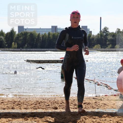 07.09.2025 - 19. Norderstedt Triathlon Luisa Fischer http://msf.ph/oto/8762108 07.09.2025 14:25:39 Schwimmen 464 meine-sportfotos.de