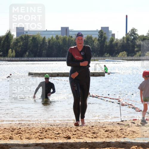 07.09.2025 - 19. Norderstedt Triathlon Luisa Fischer http://msf.ph/oto/8762154 07.09.2025 14:25:58 Schwimmen 1509 meine-sportfotos.de