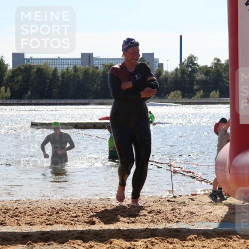 07.09.2025 - 19. Norderstedt Triathlon Luisa Fischer http://msf.ph/oto/8762169 07.09.2025 14:26:00 Schwimmen 1492, 1509 meine-sportfotos.de