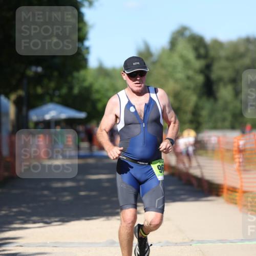 07.09.2025 - 19. Norderstedt Triathlon Michael Strokosch http://msf.ph/oto/8762184 07.09.2025 15:00:18 Laufen 963, 999 meine-sportfotos.de