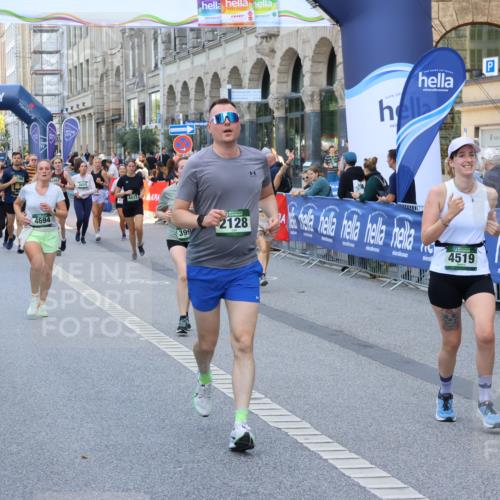 07.09.2025 - BARMER Alsterlauf Strokosch-Dieckow http://msf.ph/oto/8762196 07.09.2025 10:12:31 Ziel 2007, 2041, 2049, 2432, 2462, 2560, 2649, 2707, 3182, 3353, 3580, 3640, 4100, 4397, 4462, 4571, 4572, 4577, 4789, 5919, 8046, 8058, 8060, 8125 meine-sportfotos.de