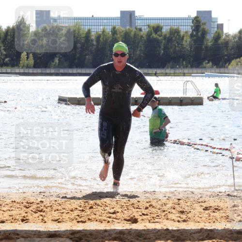 07.09.2025 - 19. Norderstedt Triathlon Luisa Fischer http://msf.ph/oto/8762224 07.09.2025 14:26:04 Schwimmen 1492, 1509 meine-sportfotos.de