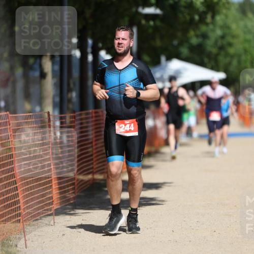 07.09.2025 - 19. Norderstedt Triathlon Michael Strokosch http://msf.ph/oto/8762225 07.09.2025 12:56:28 Laufen 244, 816, 1373 meine-sportfotos.de