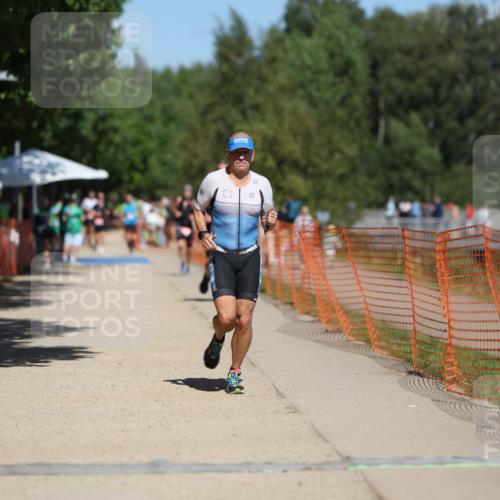 07.09.2025 - 19. Norderstedt Triathlon Michael Strokosch http://msf.ph/oto/8762230 07.09.2025 13:18:07 Laufen 241 meine-sportfotos.de