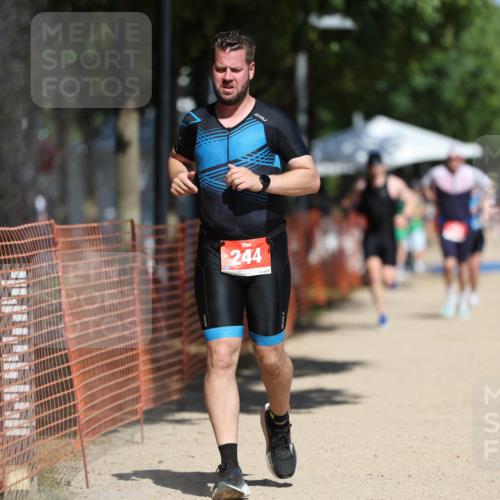 07.09.2025 - 19. Norderstedt Triathlon Michael Strokosch http://msf.ph/oto/8762239 07.09.2025 12:56:29 Laufen 244, 816, 1373 meine-sportfotos.de