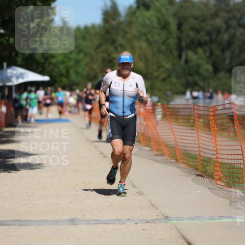 07.09.2025 - 19. Norderstedt Triathlon Michael Strokosch http://msf.ph/oto/8762255 07.09.2025 13:18:08 Laufen 241 meine-sportfotos.de