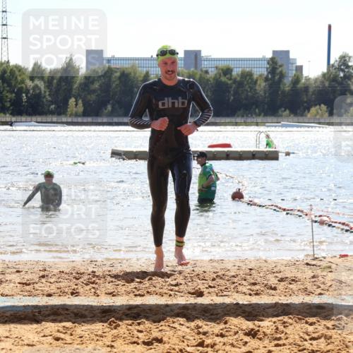 07.09.2025 - 19. Norderstedt Triathlon Luisa Fischer http://msf.ph/oto/8762275 07.09.2025 14:26:32 Schwimmen 1488 meine-sportfotos.de
