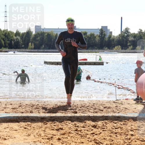 07.09.2025 - 19. Norderstedt Triathlon Luisa Fischer http://msf.ph/oto/8762279 07.09.2025 14:26:32 Schwimmen 1488 meine-sportfotos.de