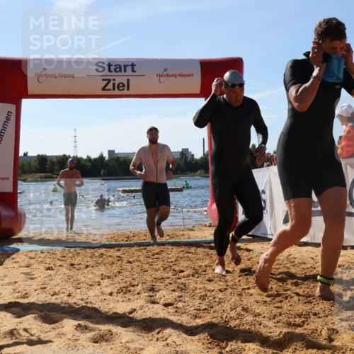 07.09.2025 - 19. Norderstedt Triathlon Luisa Fischer http://msf.ph/oto/8762319 07.09.2025 12:11:03 Schwimmen 145, 183, 712, 1238, 1283 meine-sportfotos.de