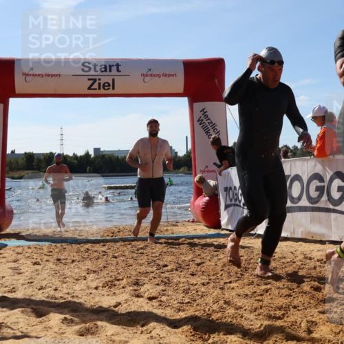 07.09.2025 - 19. Norderstedt Triathlon Luisa Fischer http://msf.ph/oto/8762327 07.09.2025 12:11:03 Schwimmen 145, 183, 712, 1238, 1283 meine-sportfotos.de