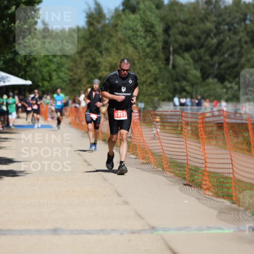 07.09.2025 - 19. Norderstedt Triathlon Michael Strokosch http://msf.ph/oto/8762333 07.09.2025 13:18:13 Laufen 241, 698, 1317 meine-sportfotos.de