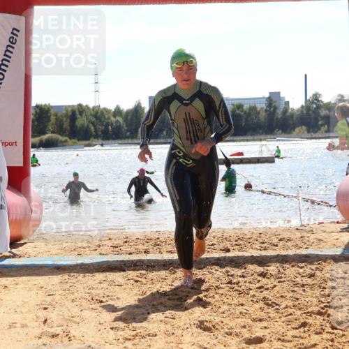 07.09.2025 - 19. Norderstedt Triathlon Luisa Fischer http://msf.ph/oto/8762354 07.09.2025 14:26:43 Schwimmen 448, 1488, 1495 meine-sportfotos.de