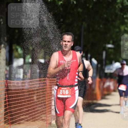 07.09.2025 - 19. Norderstedt Triathlon Michael Strokosch http://msf.ph/oto/8762364 07.09.2025 12:56:34 Laufen 244, 754, 816, 1243, 1373 meine-sportfotos.de