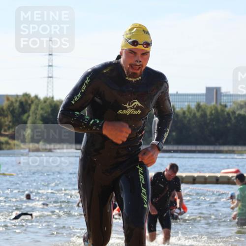 07.09.2025 - 19. Norderstedt Triathlon Luisa Fischer http://msf.ph/oto/8762369 07.09.2025 12:11:10 Schwimmen 145, 183, 712, 1238, 1283, 1317 meine-sportfotos.de