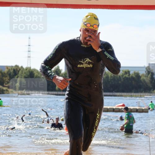 07.09.2025 - 19. Norderstedt Triathlon Luisa Fischer http://msf.ph/oto/8762374 07.09.2025 12:11:10 Schwimmen 145, 183, 712, 1238, 1283, 1317 meine-sportfotos.de