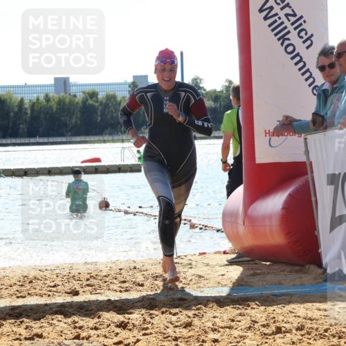 07.09.2025 - 19. Norderstedt Triathlon Luisa Fischer http://msf.ph/oto/8762375 07.09.2025 14:26:49 Schwimmen 448, 887, 1495 meine-sportfotos.de