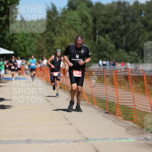 07.09.2025 - 19. Norderstedt Triathlon Michael Strokosch http://msf.ph/oto/8762379 07.09.2025 13:18:14 Laufen 241, 698, 1317 meine-sportfotos.de