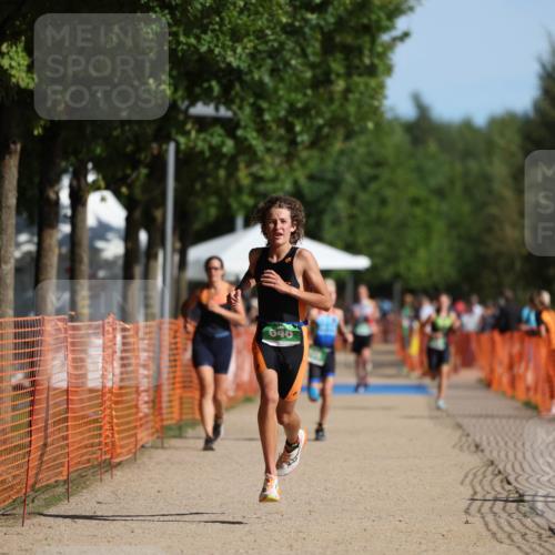07.09.2025 - 19. Norderstedt Triathlon Michael Strokosch http://msf.ph/oto/8762392 07.09.2025 10:46:47 Laufen 646 meine-sportfotos.de