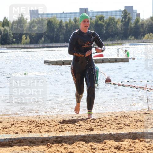 07.09.2025 - 19. Norderstedt Triathlon Luisa Fischer http://msf.ph/oto/8762394 07.09.2025 14:26:51 Schwimmen 448, 887, 1495 meine-sportfotos.de