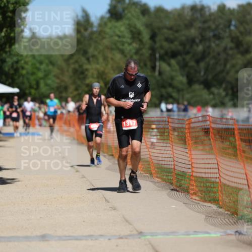 07.09.2025 - 19. Norderstedt Triathlon Michael Strokosch http://msf.ph/oto/8762403 07.09.2025 13:18:14 Laufen 241, 698, 1317 meine-sportfotos.de