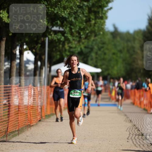 07.09.2025 - 19. Norderstedt Triathlon Michael Strokosch http://msf.ph/oto/8762404 07.09.2025 10:46:47 Laufen 646 meine-sportfotos.de