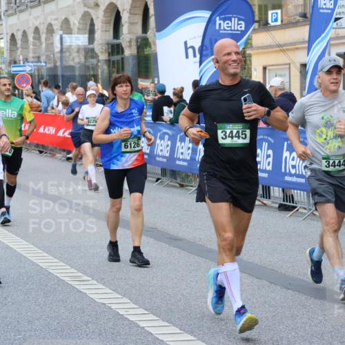 07.09.2025 - BARMER Alsterlauf Strokosch-Dieckow http://msf.ph/oto/8762422 07.09.2025 10:12:24 Ziel 2041, 2432, 2462, 2649, 3182, 3448, 3486, 3880, 3973, 4100, 4136, 4175, 4280, 4397, 4789, 4792, 4852, 5732, 5865, 5897, 5919, 8046, 8058, 8060, 8061, 8125, 8357 meine-sportfotos.de