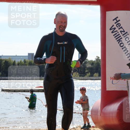 07.09.2025 - 19. Norderstedt Triathlon Luisa Fischer http://msf.ph/oto/8762426 07.09.2025 14:27:22 Schwimmen 1494 meine-sportfotos.de