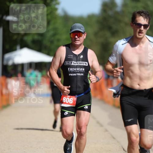 07.09.2025 - 19. Norderstedt Triathlon Michael Strokosch http://msf.ph/oto/8762442 07.09.2025 12:08:53 Laufen 185, 253, 806, 1244 meine-sportfotos.de