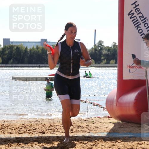 07.09.2025 - 19. Norderstedt Triathlon Luisa Fischer http://msf.ph/oto/8762453 07.09.2025 14:28:33 Schwimmen 461 meine-sportfotos.de