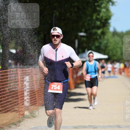 07.09.2025 - 19. Norderstedt Triathlon Michael Strokosch http://msf.ph/oto/8762468 07.09.2025 12:56:38 Laufen 754, 816, 1243, 1373 meine-sportfotos.de