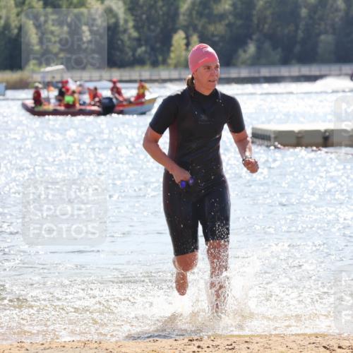 07.09.2025 - 19. Norderstedt Triathlon Luisa Fischer http://msf.ph/oto/8762481 07.09.2025 14:28:43 Schwimmen 387, 461 meine-sportfotos.de