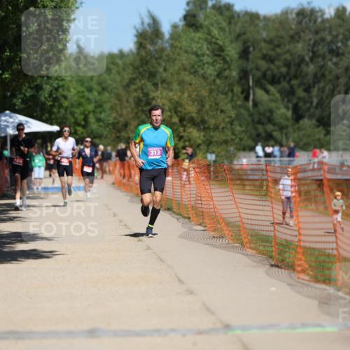 07.09.2025 - 19. Norderstedt Triathlon Michael Strokosch http://msf.ph/oto/8762492 07.09.2025 13:18:22 Laufen 313, 698, 1317 meine-sportfotos.de