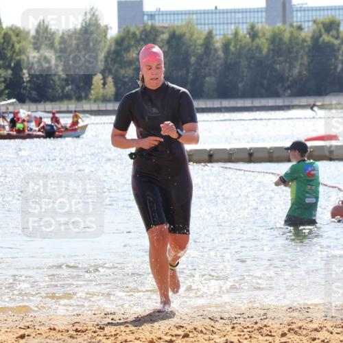 07.09.2025 - 19. Norderstedt Triathlon Luisa Fischer http://msf.ph/oto/8762499 07.09.2025 14:28:44 Schwimmen 387, 461 meine-sportfotos.de