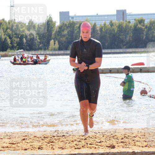 07.09.2025 - 19. Norderstedt Triathlon Luisa Fischer http://msf.ph/oto/8762505 07.09.2025 14:28:45 Schwimmen 387, 461 meine-sportfotos.de