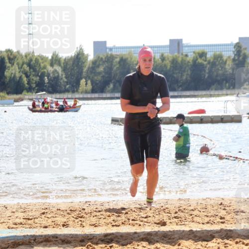 07.09.2025 - 19. Norderstedt Triathlon Luisa Fischer http://msf.ph/oto/8762509 07.09.2025 14:28:45 Schwimmen 387, 461 meine-sportfotos.de