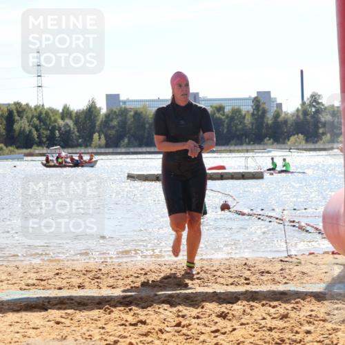 07.09.2025 - 19. Norderstedt Triathlon Luisa Fischer http://msf.ph/oto/8762517 07.09.2025 14:28:46 Schwimmen 387 meine-sportfotos.de