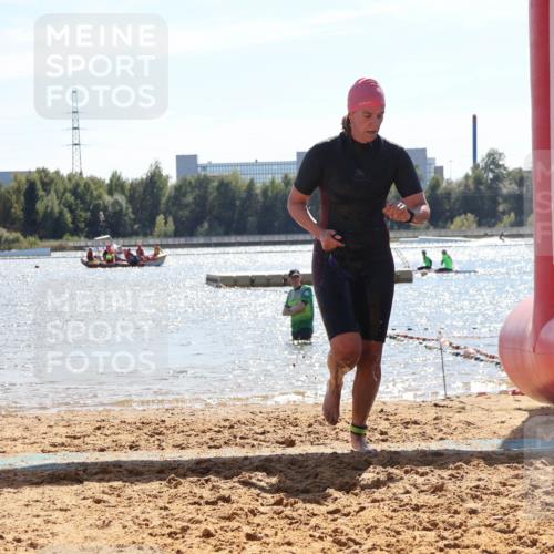 07.09.2025 - 19. Norderstedt Triathlon Luisa Fischer http://msf.ph/oto/8762526 07.09.2025 14:28:47 Schwimmen 387 meine-sportfotos.de