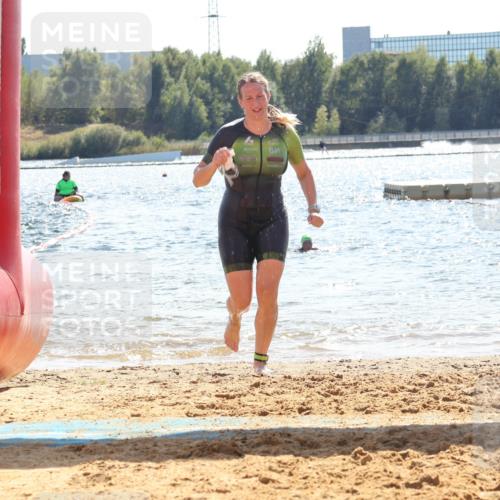 07.09.2025 - 19. Norderstedt Triathlon Luisa Fischer http://msf.ph/oto/8762551 07.09.2025 14:31:42 Schwimmen 1482 meine-sportfotos.de