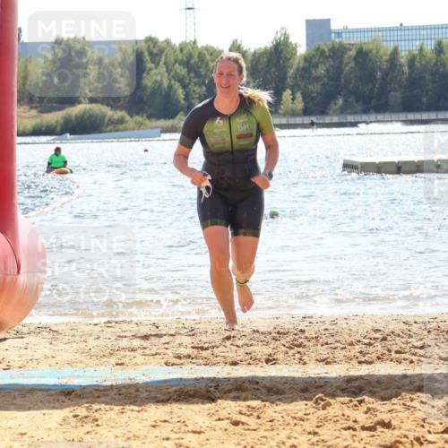 07.09.2025 - 19. Norderstedt Triathlon Luisa Fischer http://msf.ph/oto/8762554 07.09.2025 14:31:43 Schwimmen 1482 meine-sportfotos.de