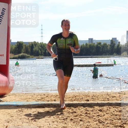 07.09.2025 - 19. Norderstedt Triathlon Luisa Fischer http://msf.ph/oto/8762582 07.09.2025 14:31:45 Schwimmen 1482 meine-sportfotos.de