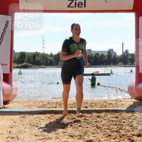 07.09.2025 - 19. Norderstedt Triathlon Luisa Fischer http://msf.ph/oto/8762585 07.09.2025 14:31:45 Schwimmen 1482 meine-sportfotos.de