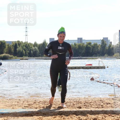 07.09.2025 - 19. Norderstedt Triathlon Luisa Fischer http://msf.ph/oto/8762663 07.09.2025 14:33:15 Schwimmen 466 meine-sportfotos.de